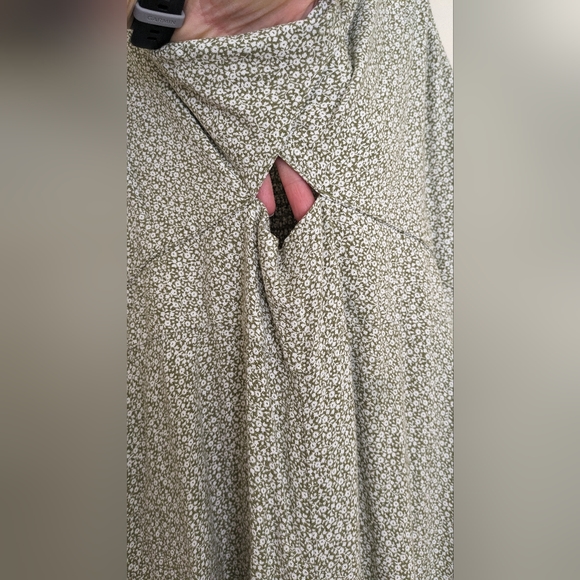 Abercrombie cutout wide leg jumpsuit - Picture 3 of 14